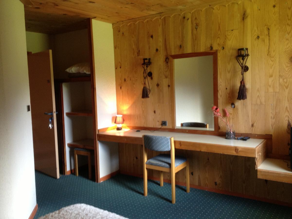 Hotel Cartusia Sarcenas Zimmer foto